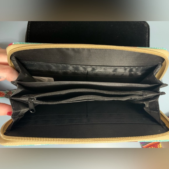 🎀3/$35 Brand new wallets🎀 - Picture 3 of 4